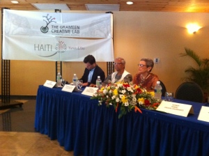 Professor Muhammad Yunus (center), Anne Hastings (to his left) and me (to his rigth) at an October seminar on social business in Haiti.